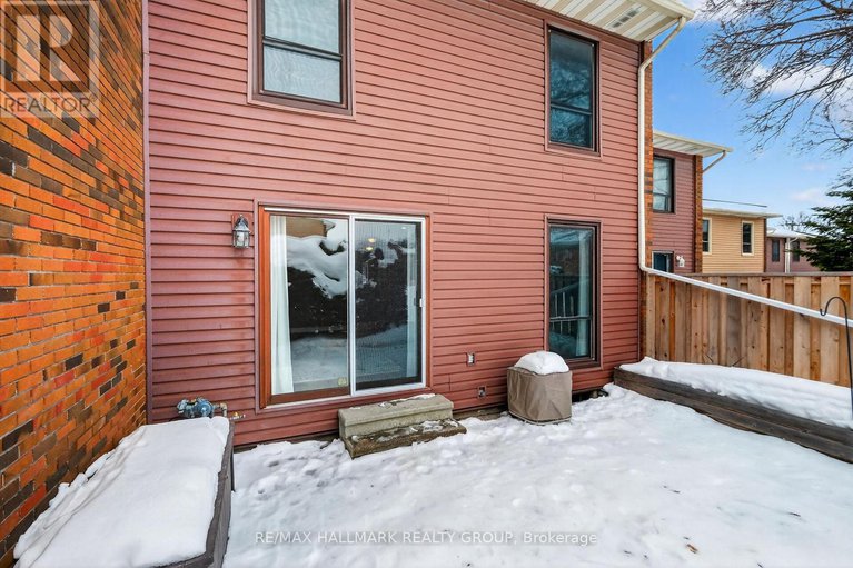 29379154/12-black-forest-lane/arbeatha-park/ottawa/ontario/K2H5C8_47