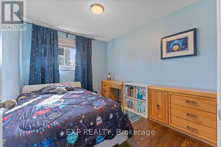 29077566/19-sunnycrest-drive/city-viewskylinefisher-heightsparkwood-hills/ottawa/ontario/K2E5Y3_21