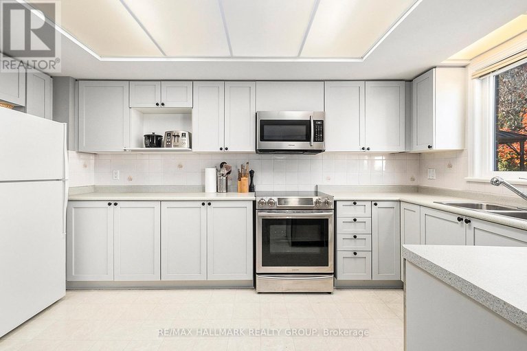 29443569/64-grenadier-way/longfields/ottawa/ontario/K2J4L5_16