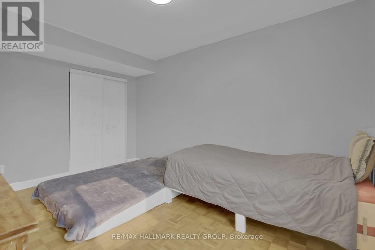 28419081/1-1821-walkley-road/urbandale-acres/ottawa/ontario/K1H6X9_12