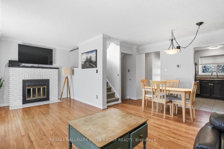 29358696/1853-brousseau-crescent/chateauneuf/ottawa/ontario/K1C2Y5_3