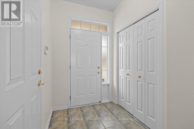 28809017/2093-bergamot-circle/springridgeeast-village/ottawa/ontario/K4A4R4_4