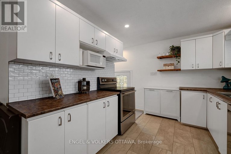 29523310/3822-indian-creek-road/clarencerockland-twp/clarence-rockland/ontario/K0A2A0_13