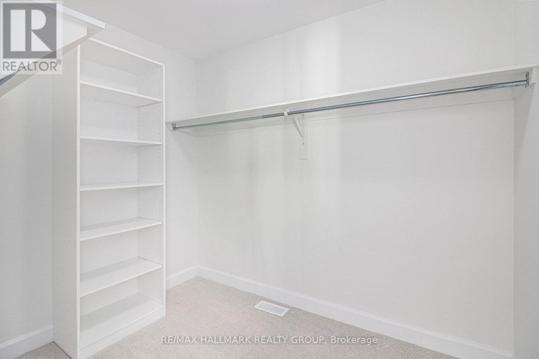 29086225/526-reflection-street/orleans-village/ottawa/ontario/K1W0S8_25