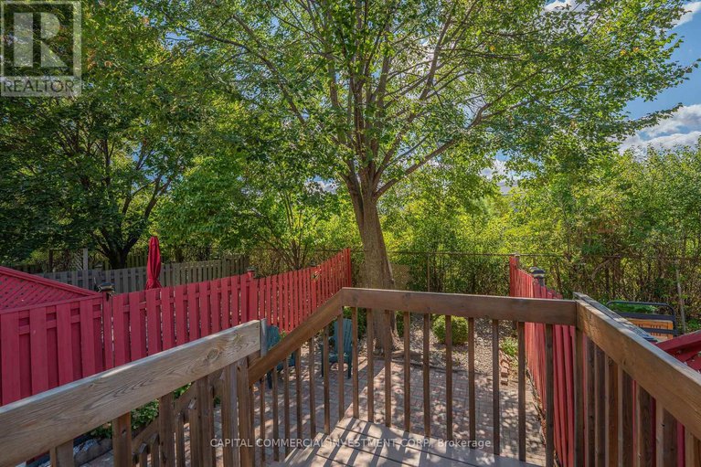 28842081/2074-avenue-p/eastway-gardensindustrial-park/ottawa/ontario/K1G6G7_28