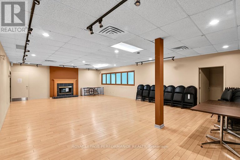 28528107/409-250-brittany-drive/viscount-alexander-park/ottawa/ontario/K1K4M1_31