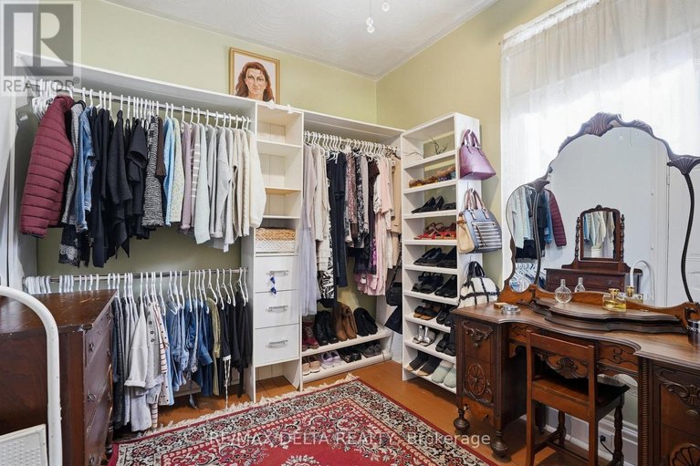 29479728/132-high-street/vankleek-hill/champlain/ontario/K0B1R0_28