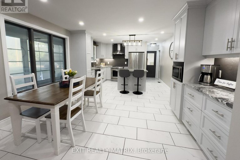 29119541/12187-county-road-3-road/winchester/north-dundas/ontario/K0C2K0_5