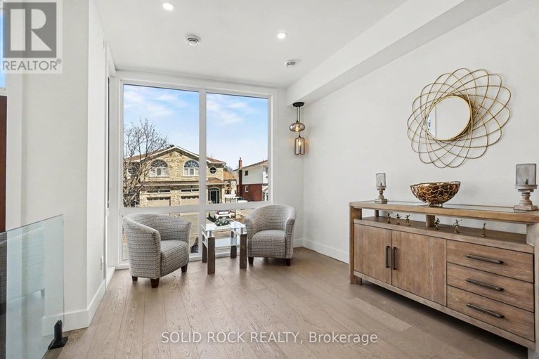 29669926/826-alpine-avenue/queensway-terrace-north/ottawa/ontario/K2B5R6_4