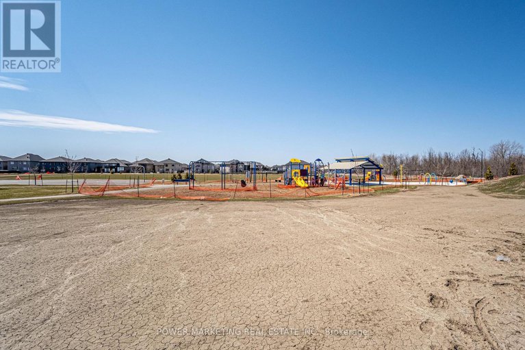 28141816/918-brian-good-avenue/riverside-southgloucester-glen/ottawa/ontario/K4M1B2_43