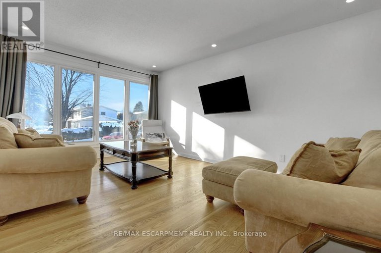 29414912/31-bellfield-street/bayshore/ottawa/ontario/K2B6K7_8