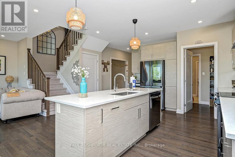 28567256/719-painted-sky-way/remainder-of-stittsville-area/ottawa/ontario/K2S2W7_15