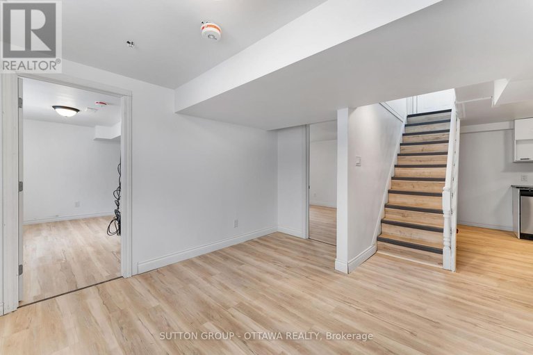 28764134/20-dundegan-drive/glencairnhazeldean/ottawa/ontario/K2L1P8_13