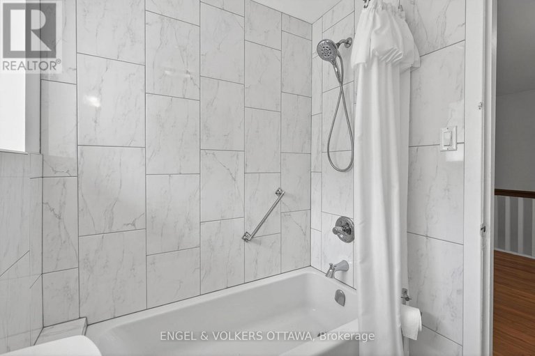 29667901/123-huron-avenue-n/ottawa-west/ottawa/ontario/K1Y0W3_20