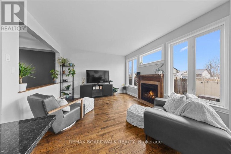 29616180/6830-breanna-cardill-street/greely/ottawa/ontario/K4P0C1_23