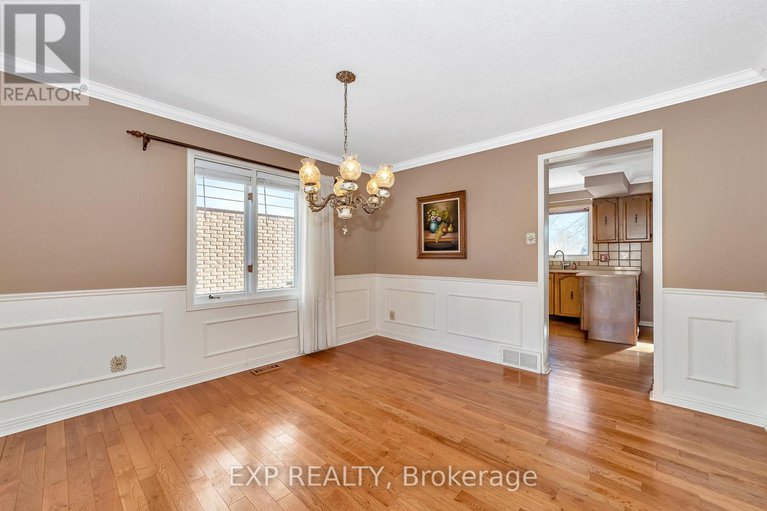 28592981/1309-plante-drive/hunt-clubwestern-community/ottawa/ontario/K1V9Z8_9