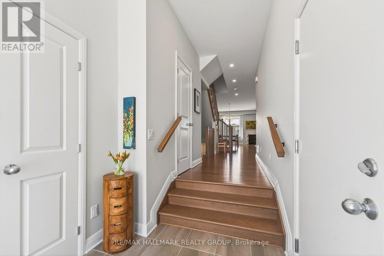 29416732/869-moses-tennisco-street/cfb-rockcliffe-and-area/ottawa/ontario/K1K5A2_4