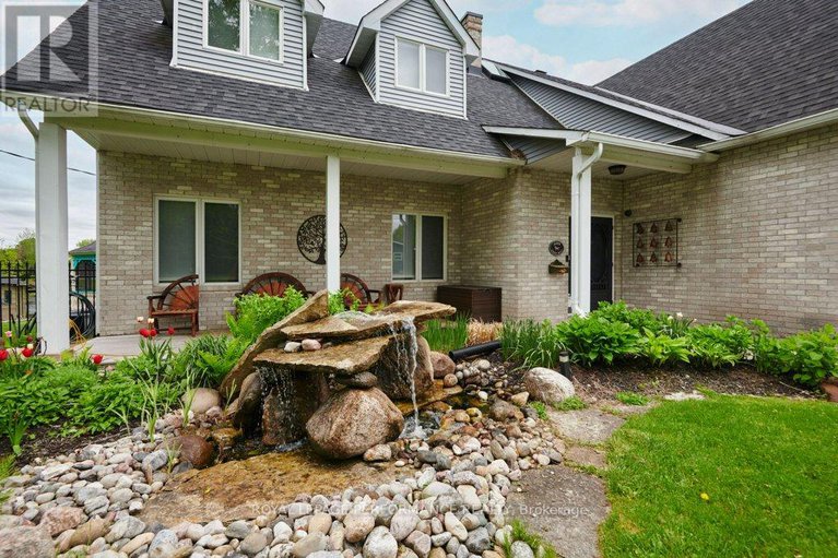 28846758/6099-james-bell-drive/manotick-south-to-roger-stevens/ottawa/ontario/K4M1B3_4