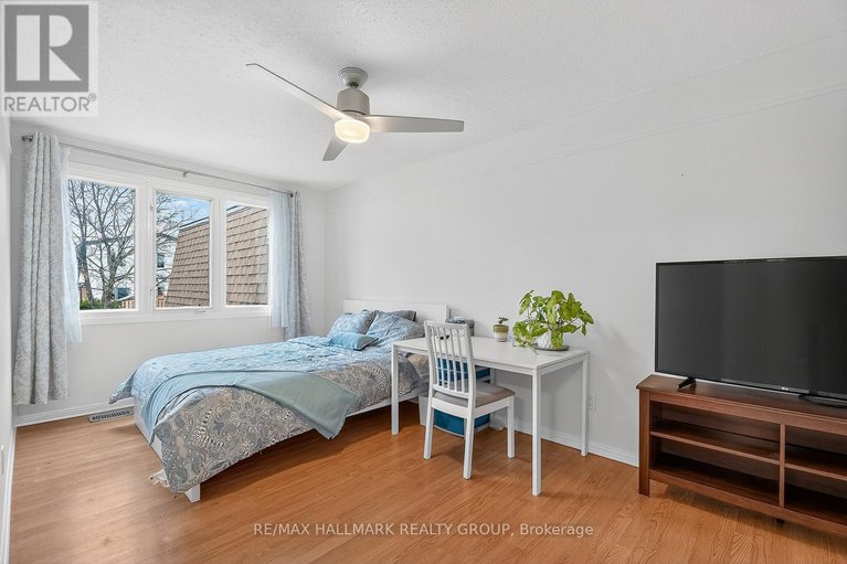 29121975/26-837-eastvale-drive/beaconwood/ottawa/ontario/K1J7T5_20