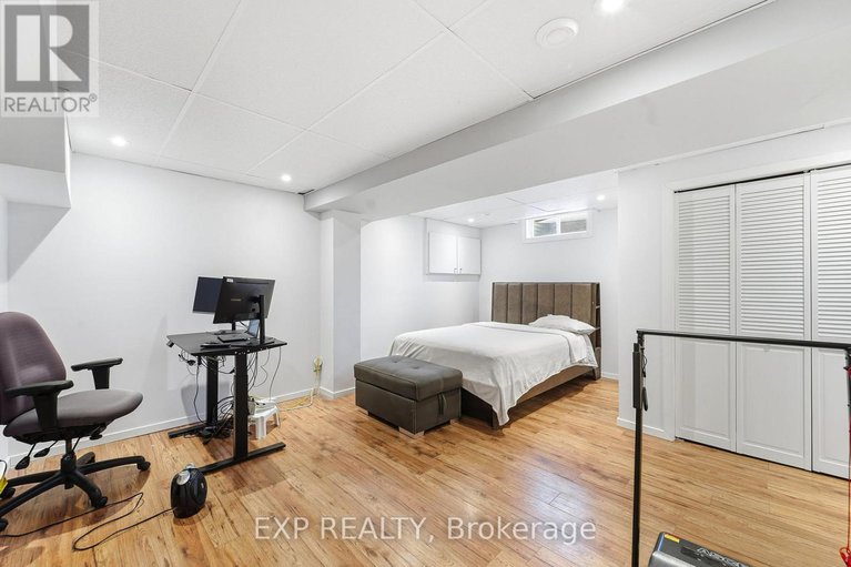 29366242/78-36-barrow-crescent/katimavik/ottawa/ontario/K2L2K1_30