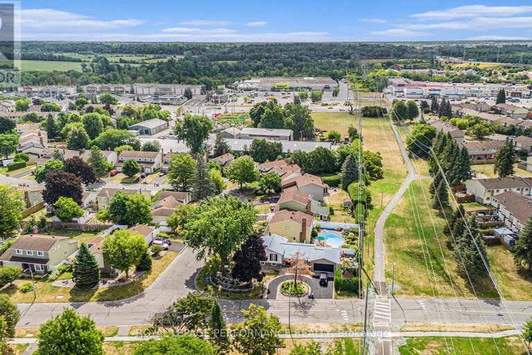 28777334/4362-whittaker-crescent/pineview/ottawa/ontario/K1B4P2_37