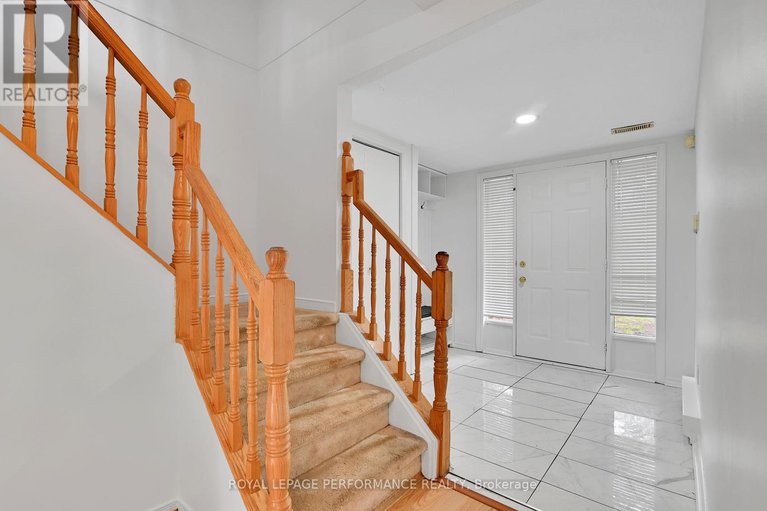 28371665/17-1838-summerfields-crescent/chapel-hill/ottawa/ontario/K1C7B7_3