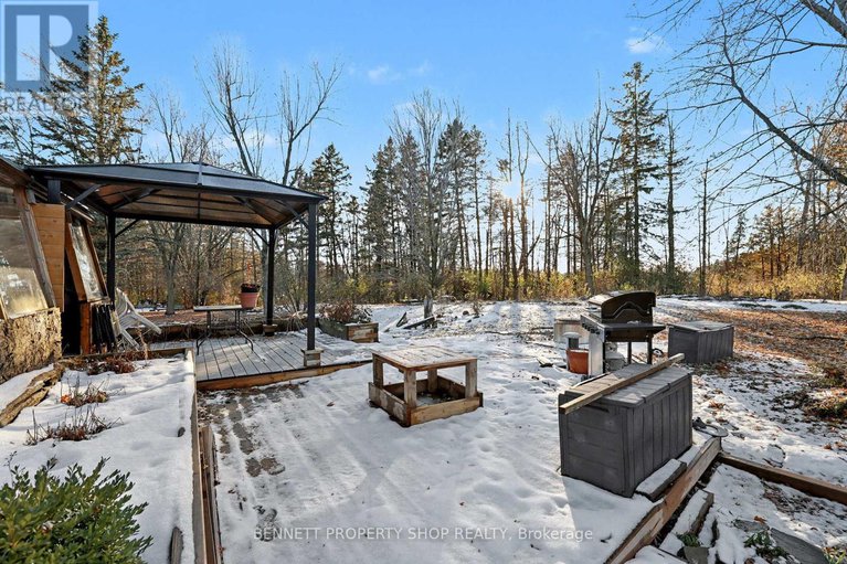 29142676/6070-fourth-line-road/rideau-twp-w-of-hwy-16-north-of-reg-rd-6/ottawa/ontario/K0A2T0_24