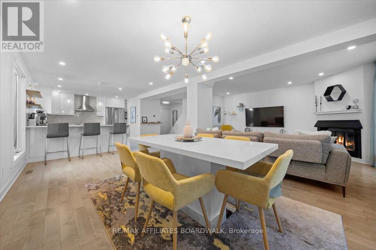 28416743/423-viewmount-drive/borden-farmstewart-farmcarleton-heightsparkwood-hills/ottawa/ontario/K2E7P1_18
