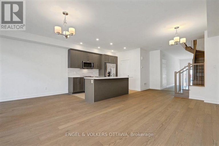 28958687/95-san-felice-circle/emerald-meadowstrailwest/ottawa/ontario/K2S2R9_8