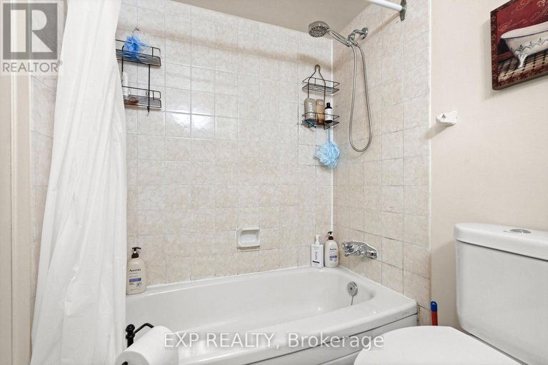 29252198/209-214-viewmount-drive/borden-farmstewart-farmcarleton-heightsparkwood-hills/ottawa/ontario/K2E7X3_13