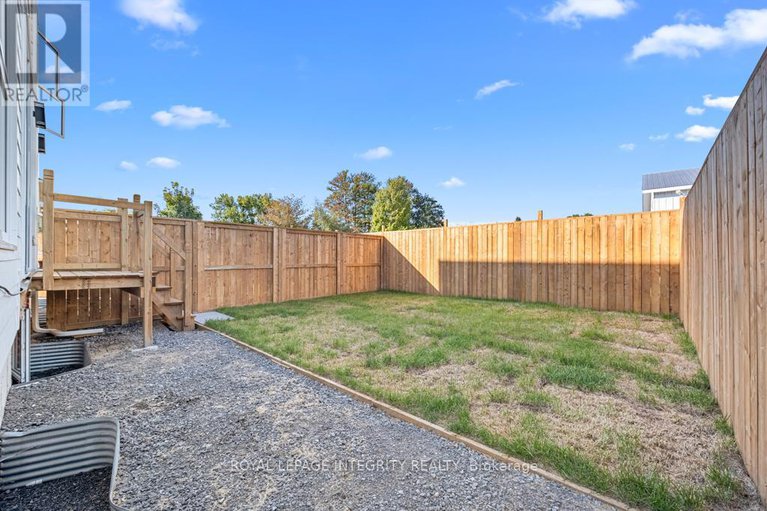 29214070/b-875-contour-street/mer-bleuebradley-estatesanderson-park/ottawa/ontario/K1W0G6_5