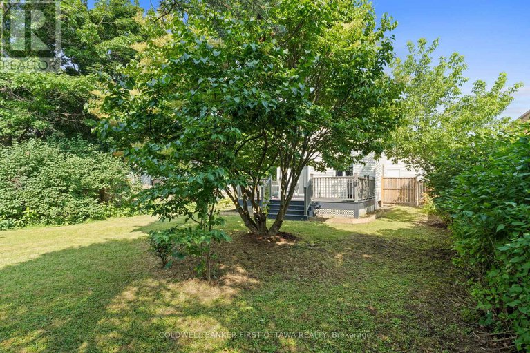 28600094/1883-des-prairies-avenue/queenswood-heights-south/ottawa/ontario/K1E2R5_29