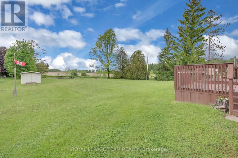 28394821/6022-third-line-road-n/rideau-twp-w-of-hwy-16-north-of-reg-rd-6/ottawa/ontario/K0A2T0_46