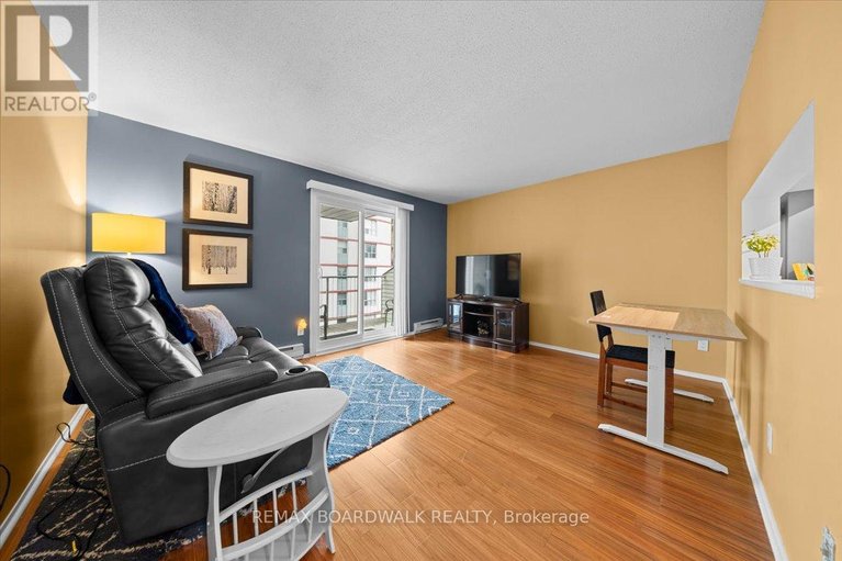 29620279/412-250-brittany-drive/viscount-alexander-park/ottawa/ontario/K1K4M1_12