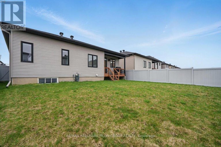 28588517/1243-avignon-street/embrun/russell/ontario/K0A1W0_18