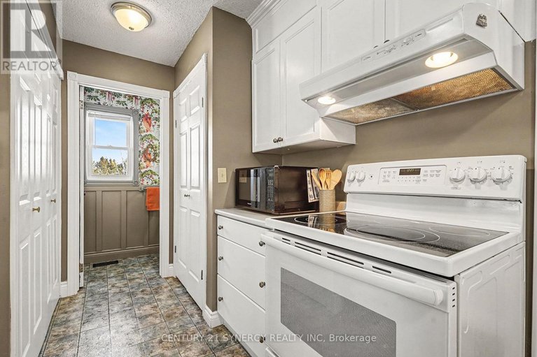 29289875/1104-drummond-concession-1-road/drummond-n-elmsley-drummond-twp/drummondnorth-elmsley/ontario/K7H3C3_13