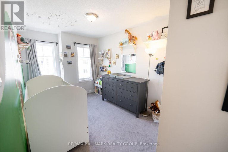 28835804/106-gelderland-private/emerald-meadowstrailwest/ottawa/ontario/K2V0H8_27