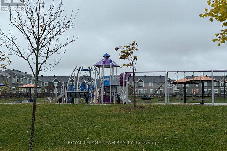 29171434/709-megrez-way-e/half-moon-bay/ottawa/ontario/K2J6S9_22