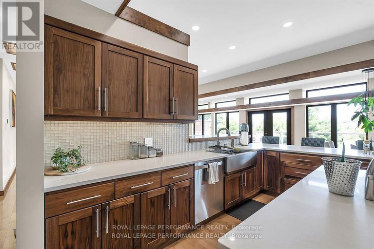 29337350/19-george-patrick-drive/long-sault/south-stormont/ontario/K0C1P0_19