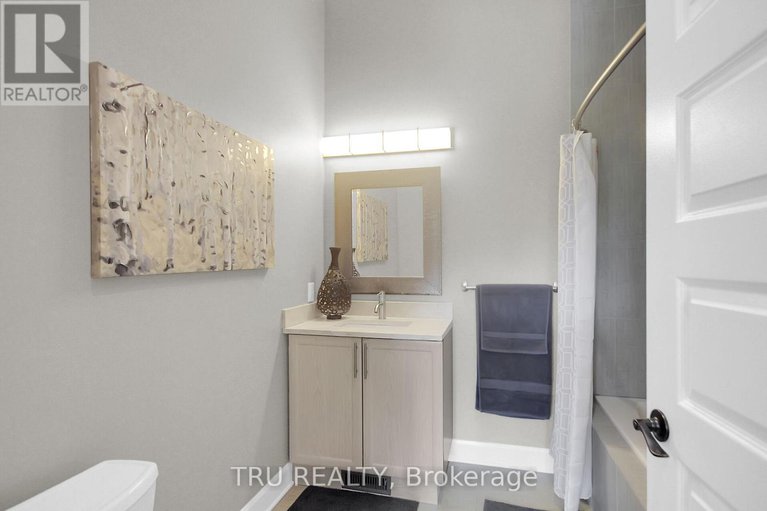 28474227/7909-parkway-road/osgoode-twp-north-of-reg-rd-6/ottawa/ontario/K0A2P0_21