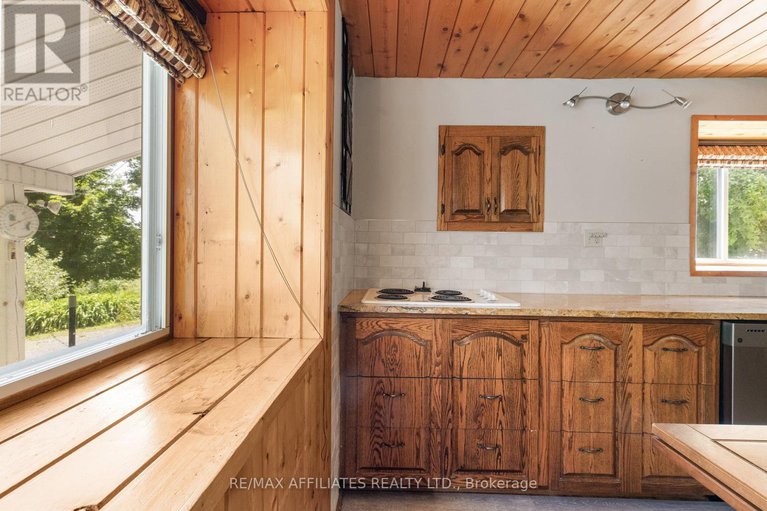 29023925/1655-old-perth-road/mississippi-mills-ramsay-twp/mississippi-mills/ontario/K0A1A0_16