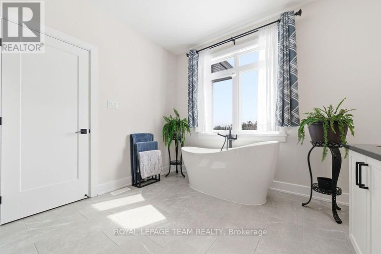 29486296/80-raymond-luhta-crescent/mcnabbraeside-twps/mcnabbraeside/ontario/K7S3G8_33