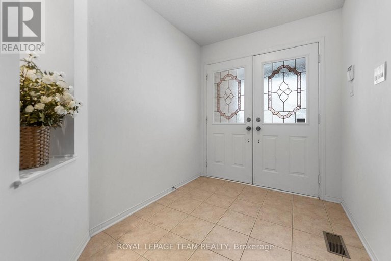 29346169/13-melville-road/arnprior/arnprior/ontario/K7S3Z8_4