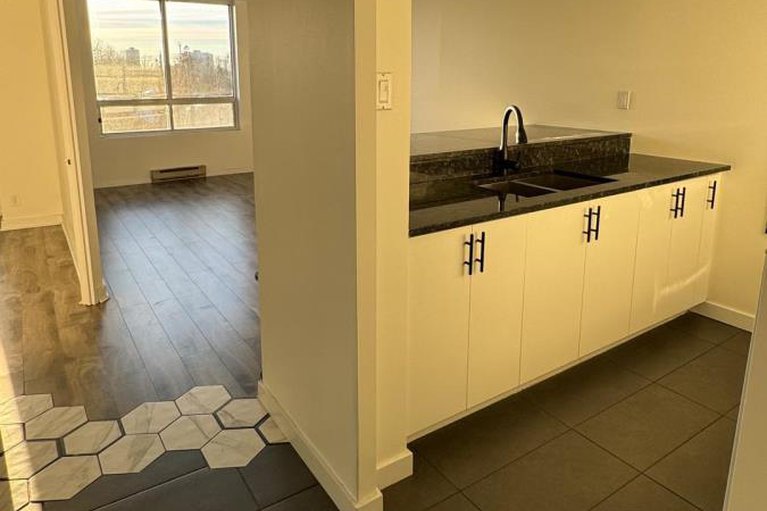 29344771/409-35-holland-avenue/ottawa-west/ottawa/ontario/K1Y4S2_5