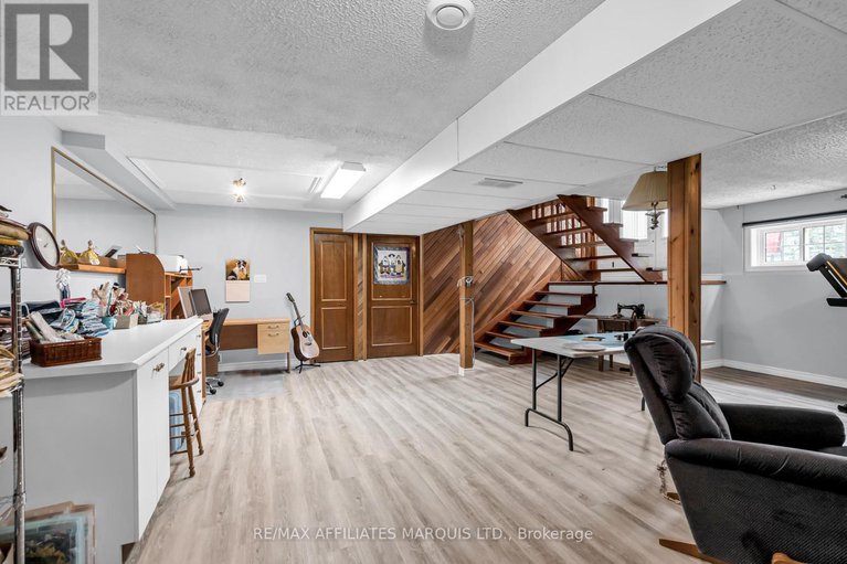 28494873/18227-oak-drive/south-glengarry-charlottenburgh-twp/south-glengarry/ontario/K0C2J0_29