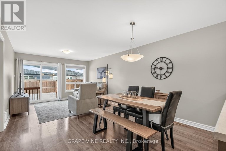 29484450/923-leishman-drive/mississippi-mills-ramsay-twp/mississippi-mills/ontario/K0A1A0_14