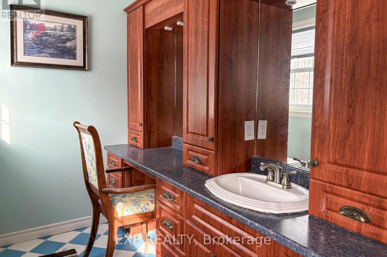 29296929/2296-eady-road/horton-twp/horton/ontario/K7V3Z8_21