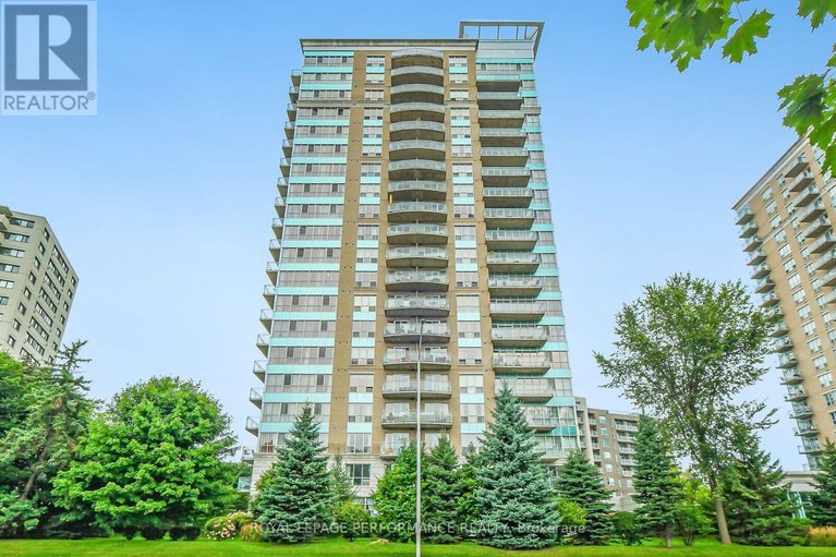 27930686/1807-70-landry-street/vanier/ottawa/ontario/K1L0A8_1