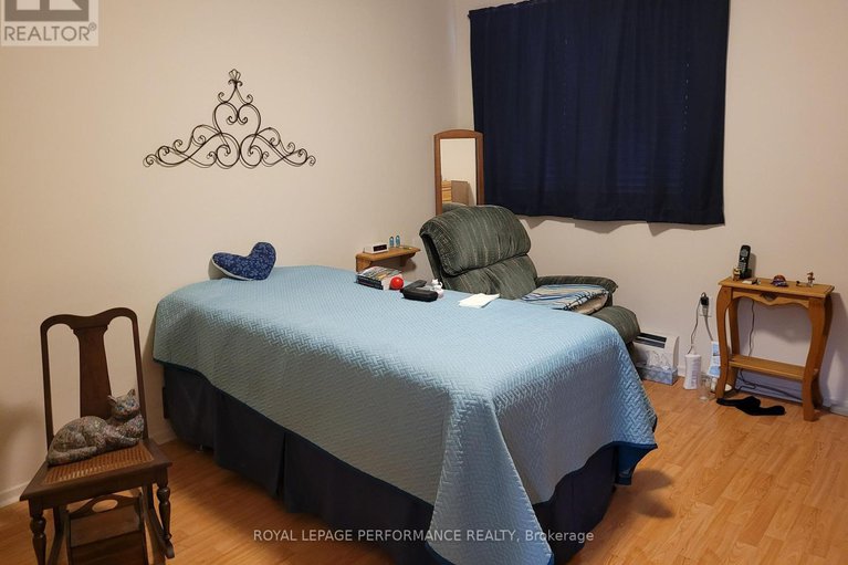 27744234/612-915-elmsmere-road/ottawa/ontario/K1J8H8_10
