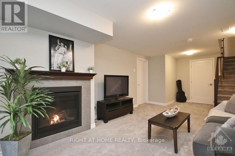 29036101/110-lavatera-street/blossom-parkkemp-parkfindlay-creek/ottawa/ontario/K1T0R8_19